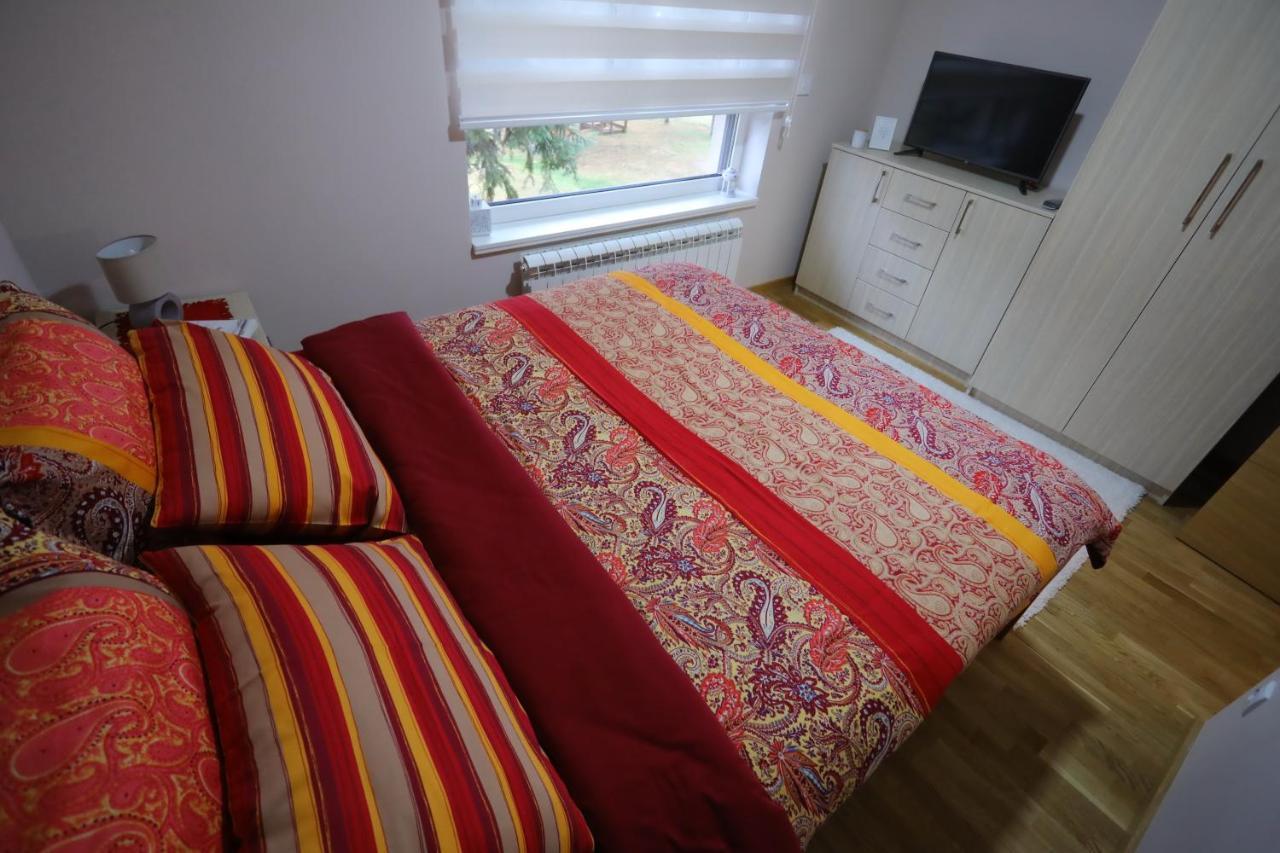 Mipet Apartmani Zlatibor Exterior foto