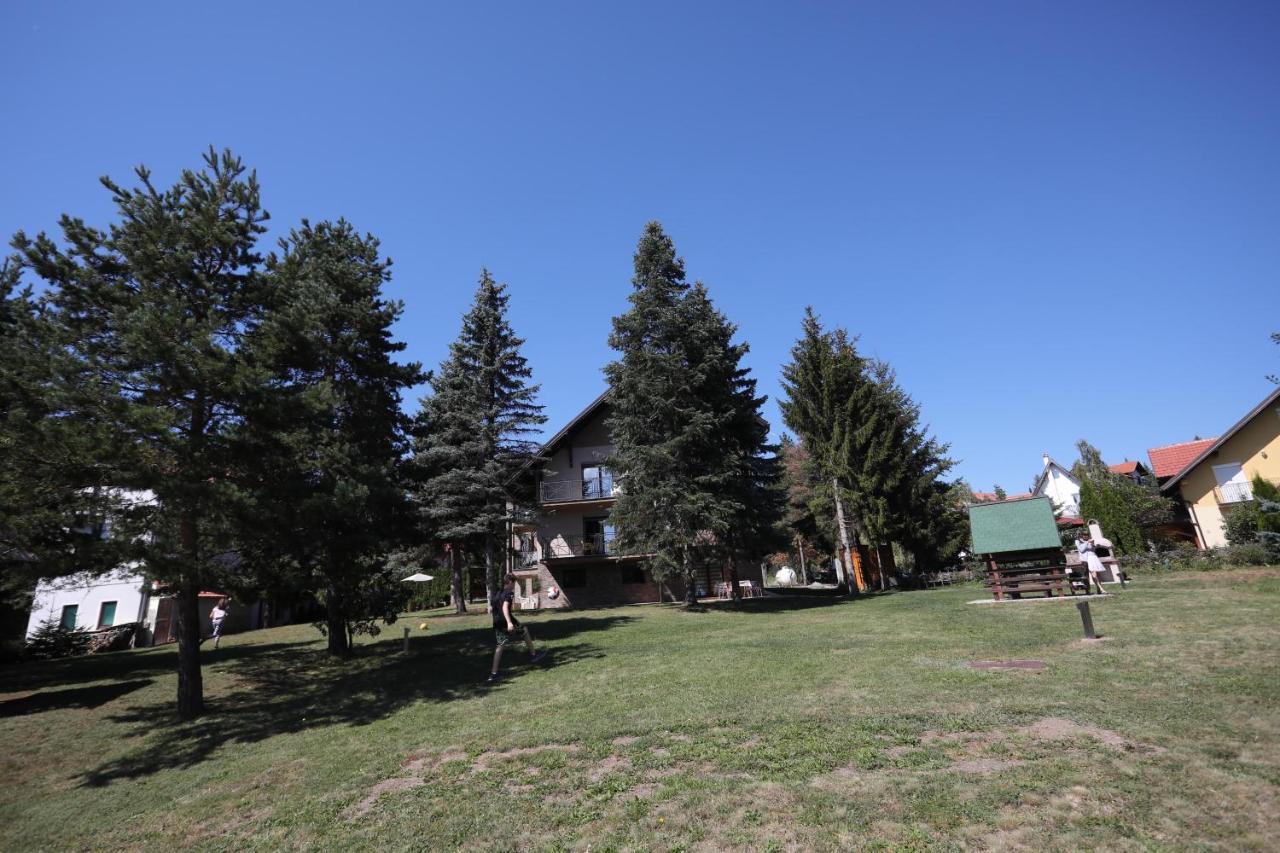 Mipet Apartmani Zlatibor Exterior foto
